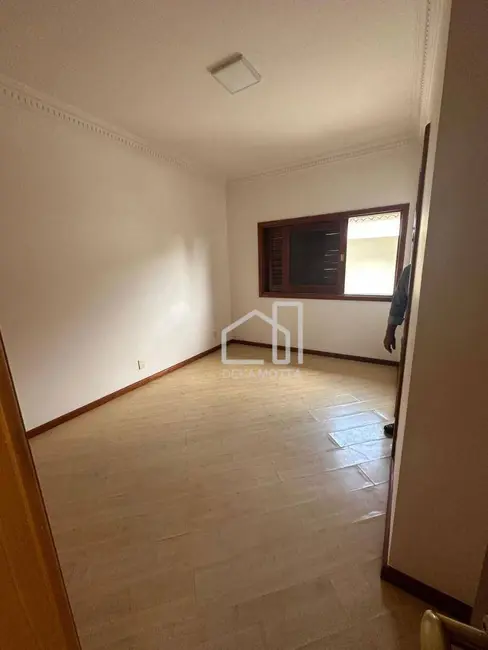 Foto 9 de Casa com 4 quartos à venda, 432m2 em Tabajaras, Uberlandia - MG