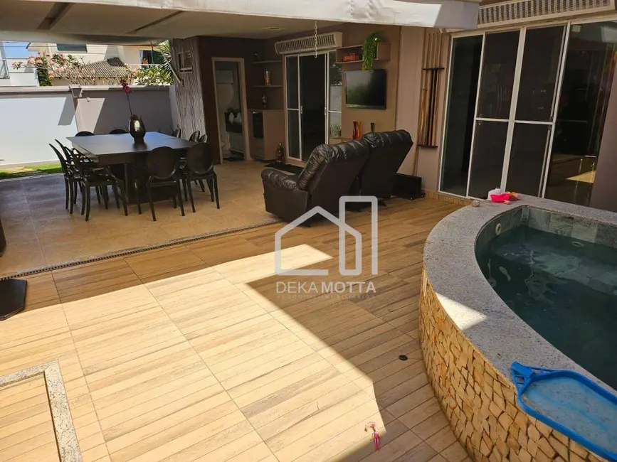 Foto 4 de Casa com 3 quartos à venda, 360m2 em Granja Marileusa, Uberlandia - MG