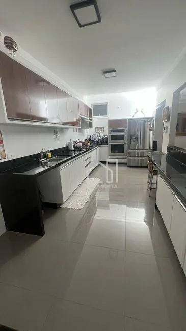 Foto 7 de Casa com 3 quartos à venda, 366m2 em Saraiva, Uberlandia - MG