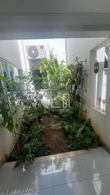 Foto 4 de Casa com 3 quartos à venda, 366m2 em Saraiva, Uberlandia - MG