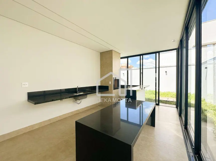 Foto 2 de Casa de Condomínio com 3 quartos à venda, 399m2 em Gávea, Uberlandia - MG