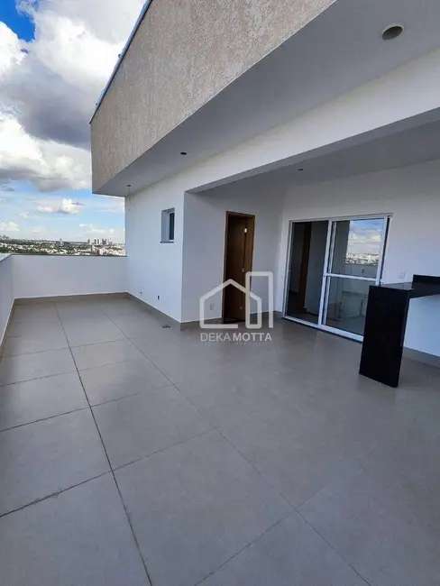 Cobertura com 3 quartos à venda, 129m2 em Tubalina, Uberlandia - MG - imagem 3 Foto 3 de Cobertura com 3 quartos à venda, 129m2 em Tubalina, Uberlandia - MG