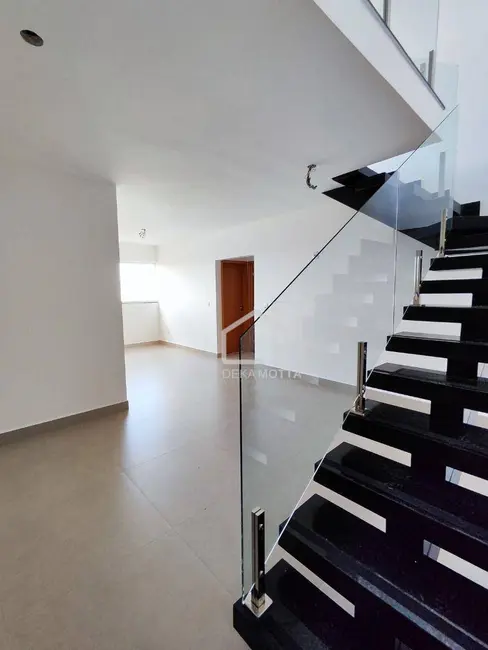 Cobertura com 3 quartos à venda, 129m2 em Tubalina, Uberlandia - MG - imagem 8 Foto 8 de Cobertura com 3 quartos à venda, 129m2 em Tubalina, Uberlandia - MG