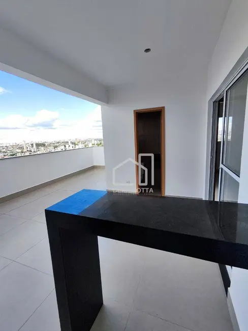 Cobertura com 3 quartos à venda, 129m2 em Tubalina, Uberlandia - MG - imagem 6 Foto 6 de Cobertura com 3 quartos à venda, 129m2 em Tubalina, Uberlandia - MG