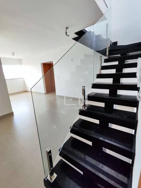 Foto 1 de Cobertura com 3 quartos à venda, 129m2 em Tubalina, Uberlandia - MG