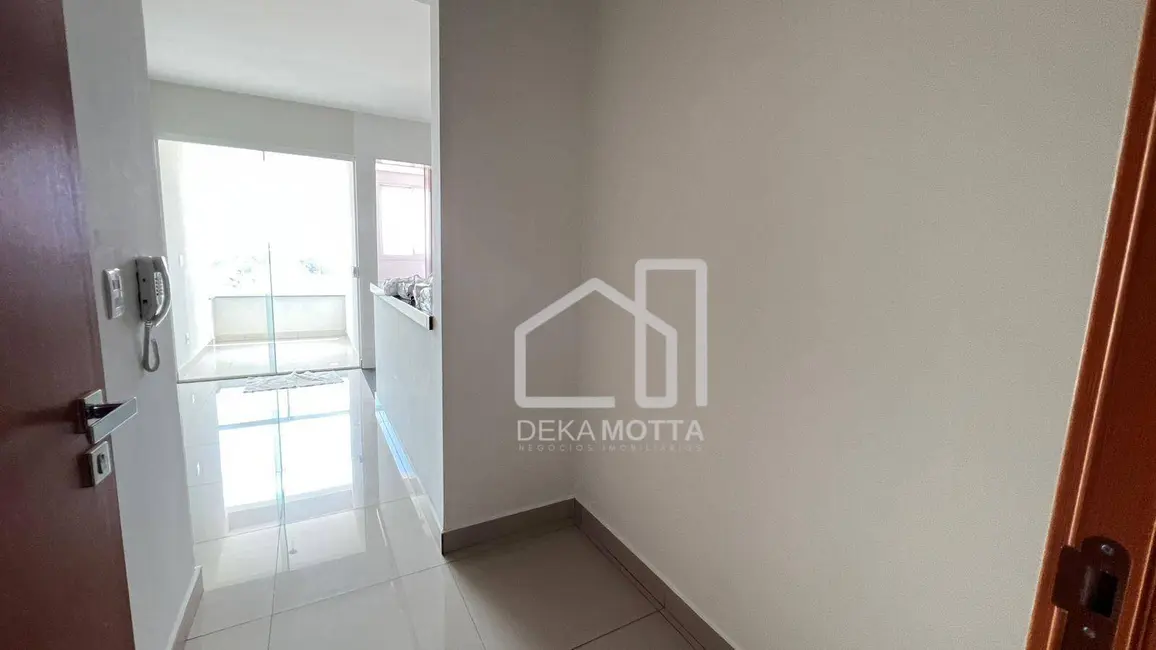 Foto 2 de Apartamento com 3 quartos à venda, 80m2 em Tubalina, Uberlandia - MG