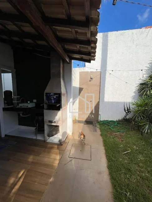 Casa com 3 quartos à venda, 250m2 em Cidade Jardim, Uberlandia - MG - imagem 4 Foto 4 de Casa com 3 quartos à venda, 250m2 em Cidade Jardim, Uberlandia - MG