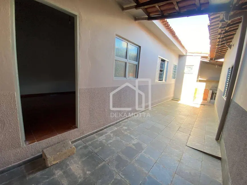 Foto 2 de Casa com 3 quartos à venda, 250m2 em Jardim Patrícia, Uberlandia - MG