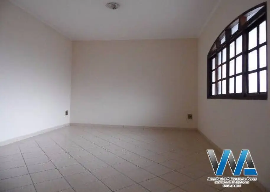 Casa com 5 quartos à venda, 230m2 em Jardim das Laranjeiras, Braganca Paulista - SP - imagem 6 Foto 6 de Casa com 5 quartos à venda, 230m2 em Jardim das Laranjeiras, Braganca Paulista - SP