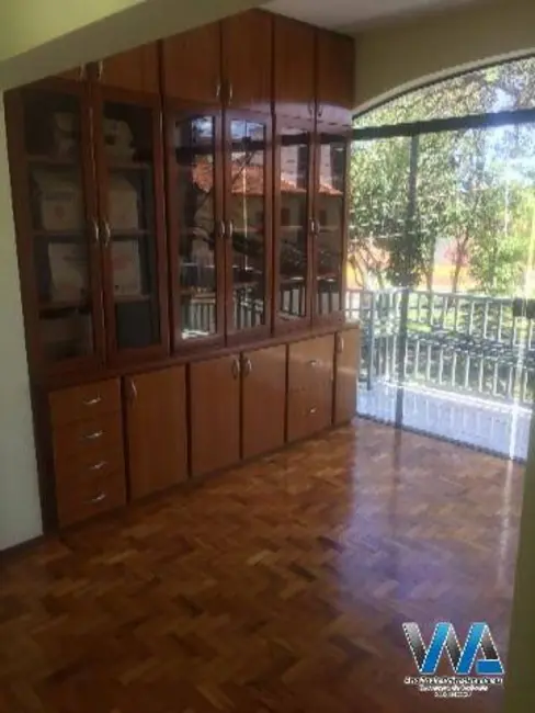 Sobrado com 3 quartos à venda, 300m2 em Vila Santa Libânia, Braganca Paulista - SP - imagem 6 Foto 6 de Sobrado com 3 quartos à venda, 300m2 em Vila Santa Libânia, Braganca Paulista - SP