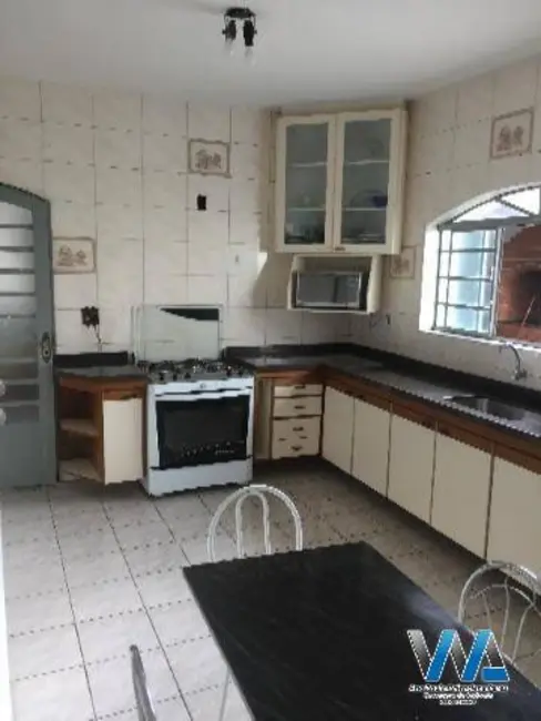 Sobrado com 3 quartos à venda, 300m2 em Vila Santa Libânia, Braganca Paulista - SP - imagem 4 Foto 4 de Sobrado com 3 quartos à venda, 300m2 em Vila Santa Libânia, Braganca Paulista - SP