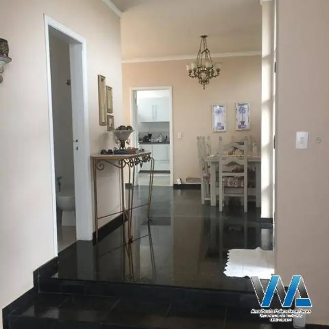 Casa com 4 quartos à venda, 320m2 em Jardim Santa Rita de Cássia, Braganca Paulista - SP - imagem 5 Foto 5 de Casa com 4 quartos à venda, 320m2 em Jardim Santa Rita de Cássia, Braganca Paulista - SP