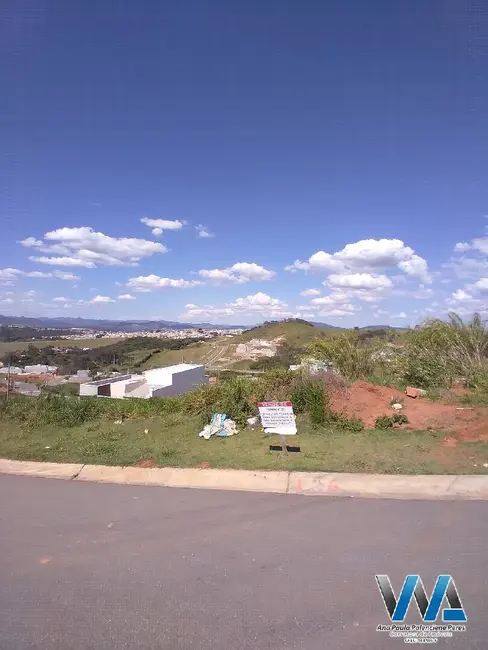 Foto 1 de Terreno / Lote à venda, 140m2 em Braganca Paulista - SP