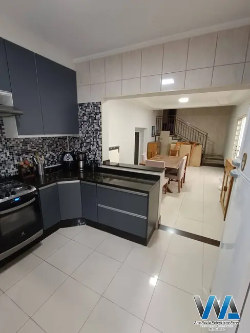 Foto 3 de Casa com 3 quartos à venda, 250m2 em Jardim Europa, Braganca Paulista - SP