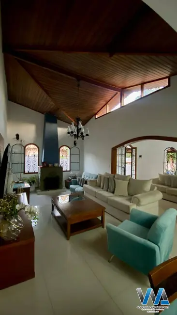 Foto 3 de Casa com 3 quartos à venda, 890m2 em Loteamento Vale das Flores, Atibaia - SP