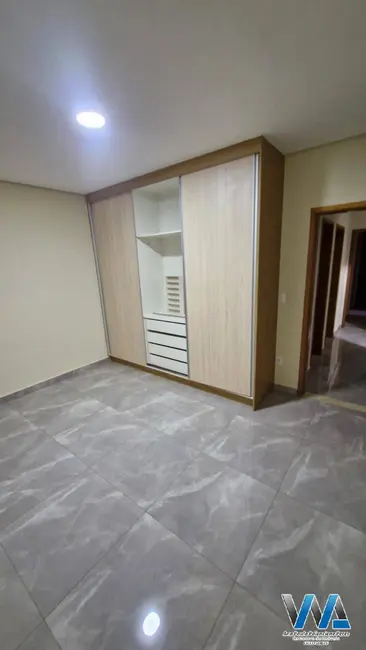 Casa de Condomínio com 3 quartos para alugar, 170m2 em Braganca Paulista - SP - imagem 5 Foto 5 de Casa de Condomínio com 3 quartos para alugar, 170m2 em Braganca Paulista - SP