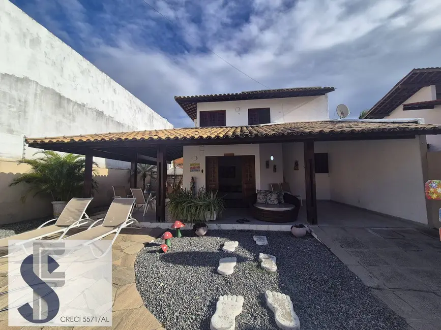 Foto 1 de Casa com 3 quartos à venda, 180m2 em Marechal Deodoro - AL