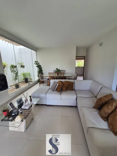Casa com 3 quartos à venda, 180m2 em Marechal Deodoro - AL - imagem 1 Foto 1 de Casa com 3 quartos à venda, 180m2 em Marechal Deodoro - AL