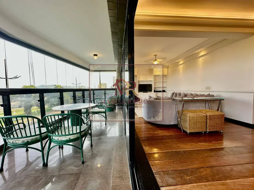 Apartamento com 3 quartos à venda, 252m2 em Pompéia, Santos - SP - imagem 2 Foto 2 de Apartamento com 3 quartos à venda, 252m2 em Pompéia, Santos - SP