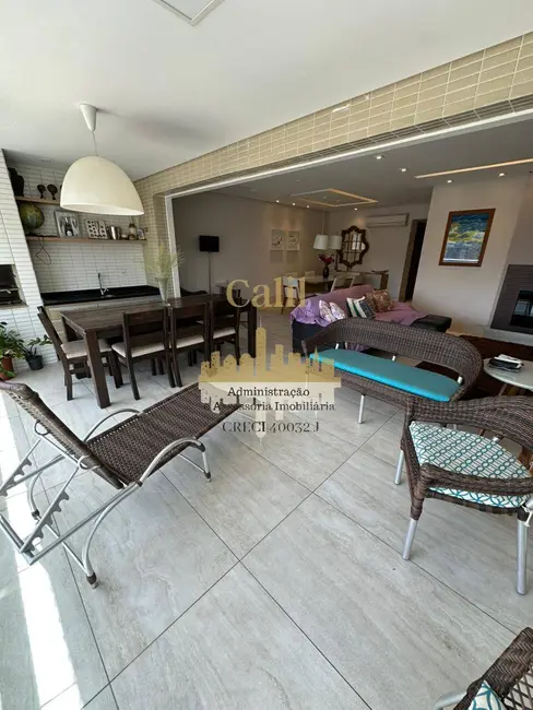 Foto 3 de Apartamento com 4 quartos para alugar, 180m2 em Gonzaga, Santos - SP