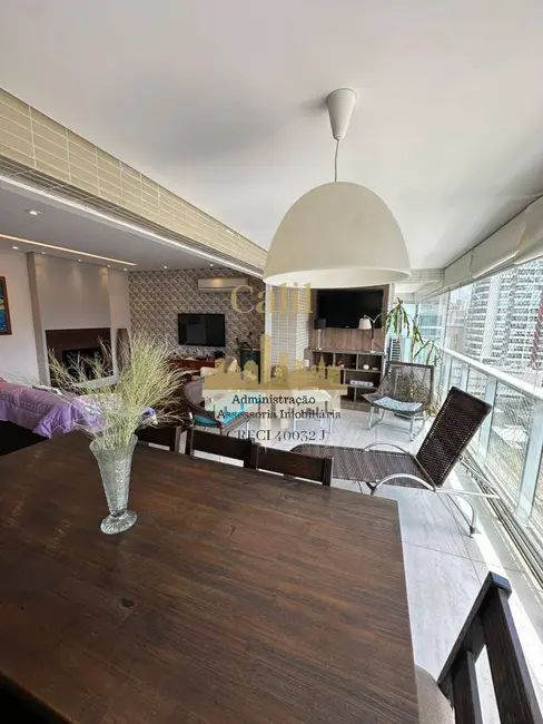 Foto 8 de Apartamento com 4 quartos para alugar, 180m2 em Gonzaga, Santos - SP