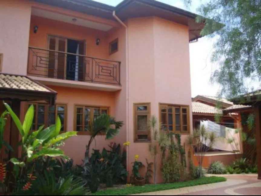 Chácara com 3 quartos à venda, 2108m2 em Louveira - SP - imagem 3 Foto 3 de Chácara com 3 quartos à venda, 2108m2 em Louveira - SP