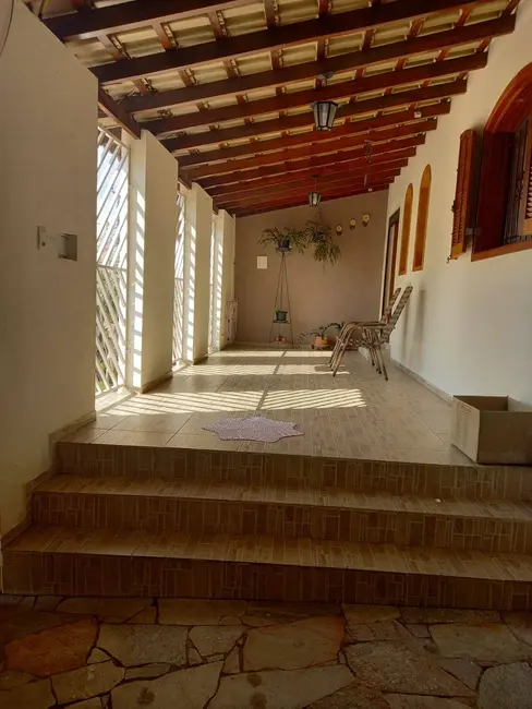 Foto 1 de Casa com 3 quartos à venda, 378m2 em Vila Garcia, Jundiai - SP