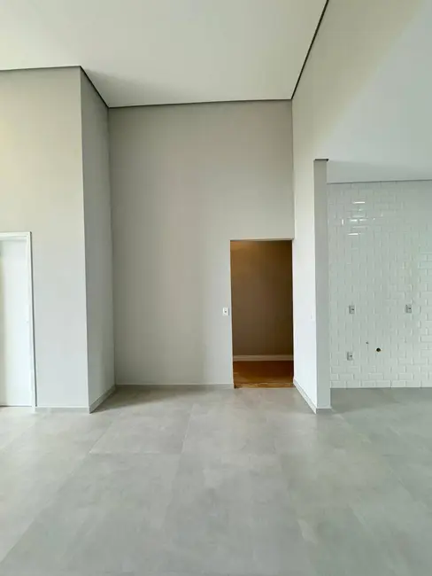 Foto 4 de Casa com 3 quartos à venda, 300m2 em Chácaras Aracary, Varzea Paulista - SP
