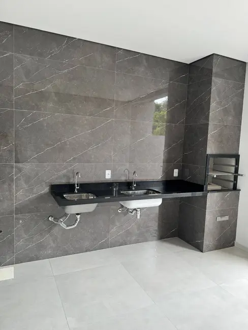 Foto 2 de Casa com 3 quartos à venda, 300m2 em Chácaras Aracary, Varzea Paulista - SP