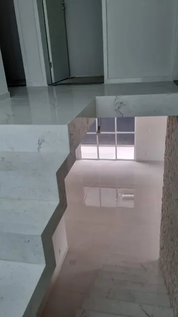 Foto 5 de Casa com 3 quartos à venda, 300m2 em Chácaras Aracary, Varzea Paulista - SP