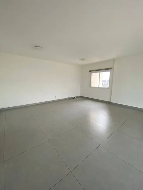 Apartamento com 3 quartos para alugar, 110m2 em Vila Lacerda, Jundiai - SP - imagem 4 Foto 4 de Apartamento com 3 quartos para alugar, 110m2 em Vila Lacerda, Jundiai - SP
