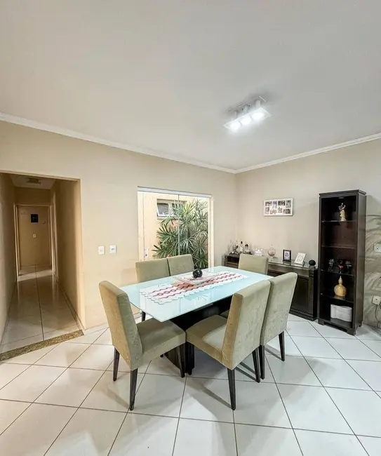 Foto 1 de Casa com 3 quartos à venda, 250m2 em Jardim Pacaembu, Jundiai - SP