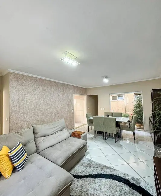 Casa com 3 quartos à venda, 250m2 em Jardim Pacaembu, Jundiai - SP - imagem 6 Foto 6 de Casa com 3 quartos à venda, 250m2 em Jardim Pacaembu, Jundiai - SP