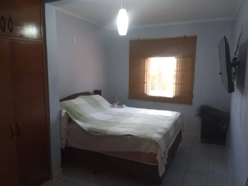 Chácara com 2 quartos à venda, 1560m2 em Louveira - SP - imagem 5 Foto 5 de Chácara com 2 quartos à venda, 1560m2 em Louveira - SP