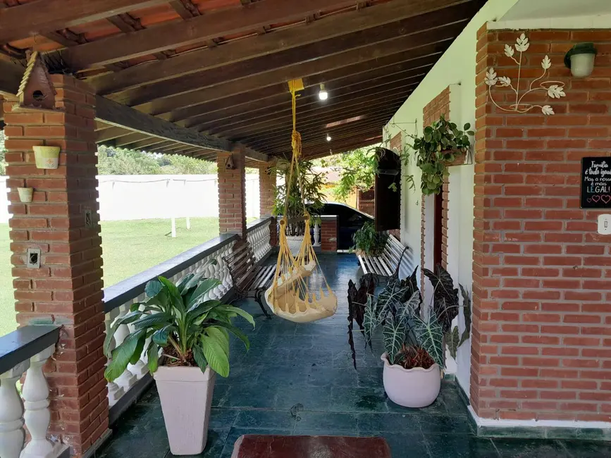 Chácara com 2 quartos à venda, 2700m2 em Jarinu - SP - imagem 3 Foto 3 de Chácara com 2 quartos à venda, 2700m2 em Jarinu - SP