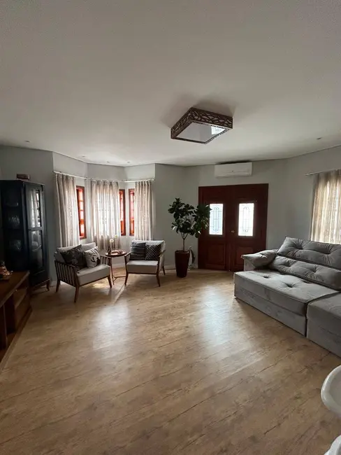 Casa com 3 quartos à venda, 1000m2 em Loteamento Vale Azul I, Jundiai - SP - imagem 7 Foto 7 de Casa com 3 quartos à venda, 1000m2 em Loteamento Vale Azul I, Jundiai - SP