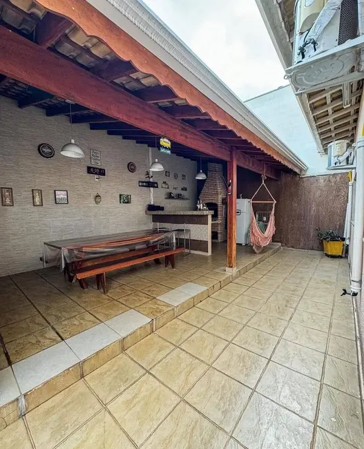 Casa com 3 quartos à venda, 250m2 em Jardim Pacaembu, Jundiai - SP - imagem 4 Foto 4 de Casa com 3 quartos à venda, 250m2 em Jardim Pacaembu, Jundiai - SP