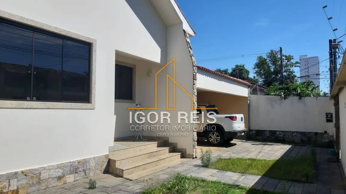 Foto 2 de Casa com 3 quartos à venda, 378m2 em Campos Dos Goytacazes - RJ