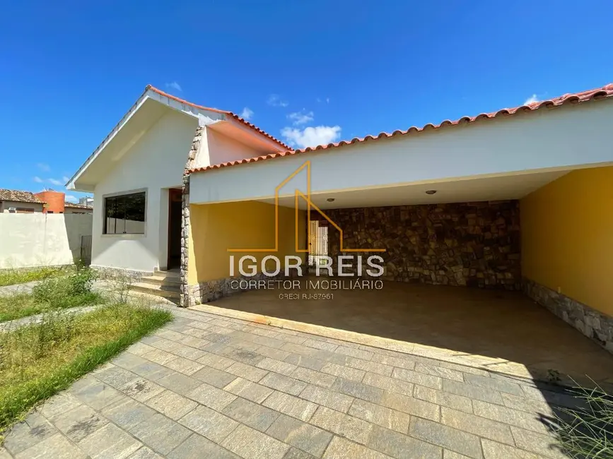 Foto 1 de Casa com 3 quartos à venda, 378m2 em Campos Dos Goytacazes - RJ