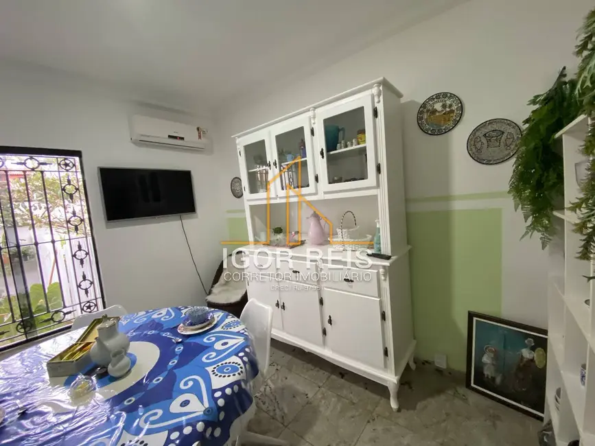 Foto 9 de Casa com 4 quartos à venda em Campos Dos Goytacazes - RJ