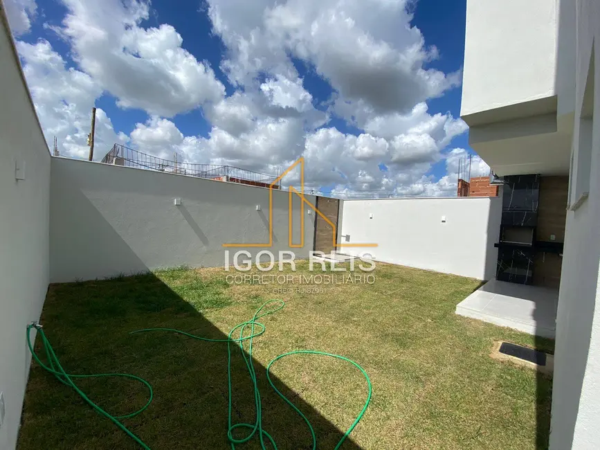 Casa de Condomínio com 3 quartos à venda em Campos Dos Goytacazes - RJ - imagem 4 Foto 4 de Casa de Condomínio com 3 quartos à venda em Campos Dos Goytacazes - RJ