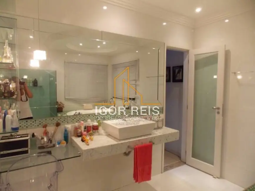 Casa com 3 quartos à venda, 432m2 em Parque Jóquei Club, Campos Dos Goytacazes - RJ - imagem 9 Foto 9 de Casa com 3 quartos à venda, 432m2 em Parque Jóquei Club, Campos Dos Goytacazes - RJ