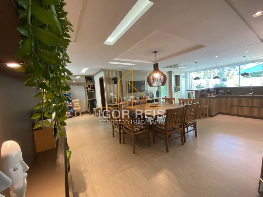 Casa de Condomínio com 4 quartos à venda, 600m2 em Parque Rodoviário, Campos Dos Goytacazes - RJ - imagem 9 Foto 9 de Casa de Condomínio com 4 quartos à venda, 600m2 em Parque Rodoviário, Campos Dos Goytacazes - RJ