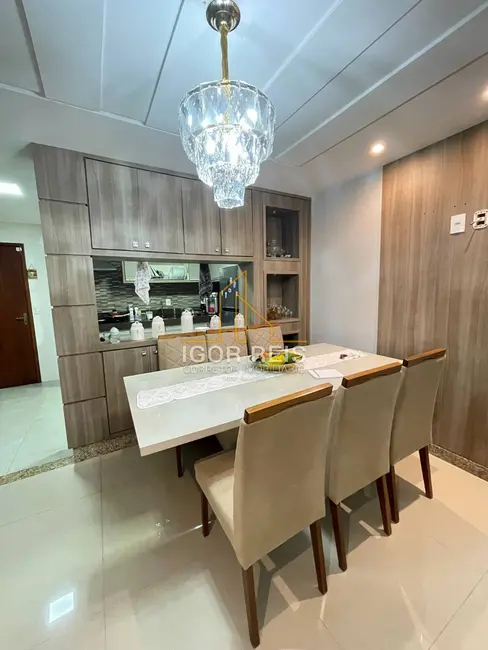 Casa com 3 quartos à venda, 190m2 em Alphaville, Campos Dos Goytacazes - RJ - imagem 3 Foto 3 de Casa com 3 quartos à venda, 190m2 em Alphaville, Campos Dos Goytacazes - RJ