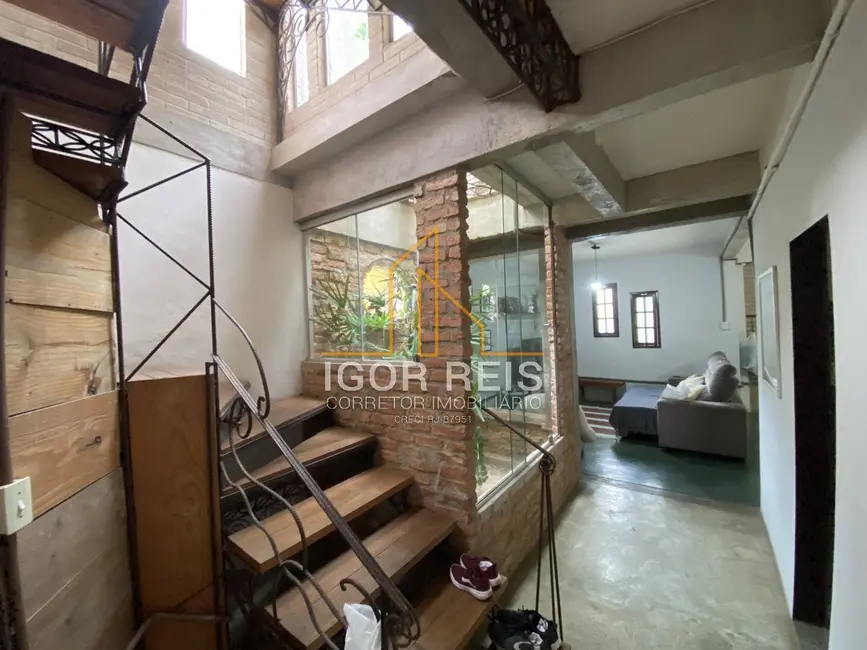 Casa com 5 quartos à venda em Parque Turf Club, Campos Dos Goytacazes - RJ - imagem 6 Foto 6 de Casa com 5 quartos à venda em Parque Turf Club, Campos Dos Goytacazes - RJ
