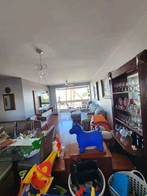 Apartamento com 3 quartos à venda, 165m2 em Centro, Campos Dos Goytacazes - RJ - imagem 3 Foto 3 de Apartamento com 3 quartos à venda, 165m2 em Centro, Campos Dos Goytacazes - RJ