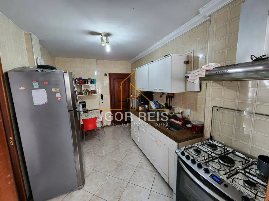 Apartamento com 3 quartos à venda, 165m2 em Centro, Campos Dos Goytacazes - RJ - imagem 4 Foto 4 de Apartamento com 3 quartos à venda, 165m2 em Centro, Campos Dos Goytacazes - RJ