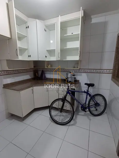 Foto 3 de Casa com 6 quartos à venda, 360m2 em Parque Aurora, Campos Dos Goytacazes - RJ