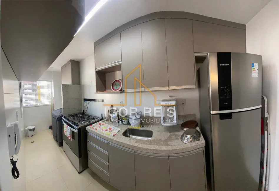 Apartamento com 3 quartos para alugar, 93m2 em Centro, Campos Dos Goytacazes - RJ - imagem 6 Foto 6 de Apartamento com 3 quartos para alugar, 93m2 em Centro, Campos Dos Goytacazes - RJ