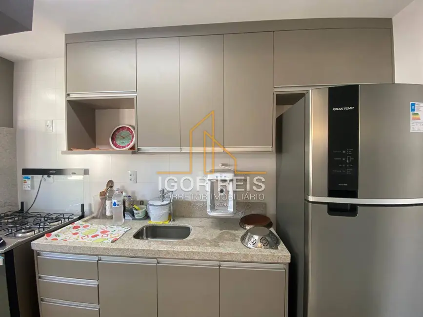 Apartamento com 3 quartos para alugar, 93m2 em Centro, Campos Dos Goytacazes - RJ - imagem 3 Foto 3 de Apartamento com 3 quartos para alugar, 93m2 em Centro, Campos Dos Goytacazes - RJ